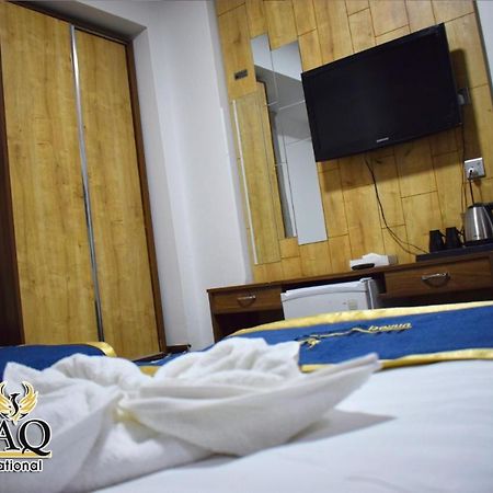 Hotel Buraq Alzahabi Медина Екстериор снимка